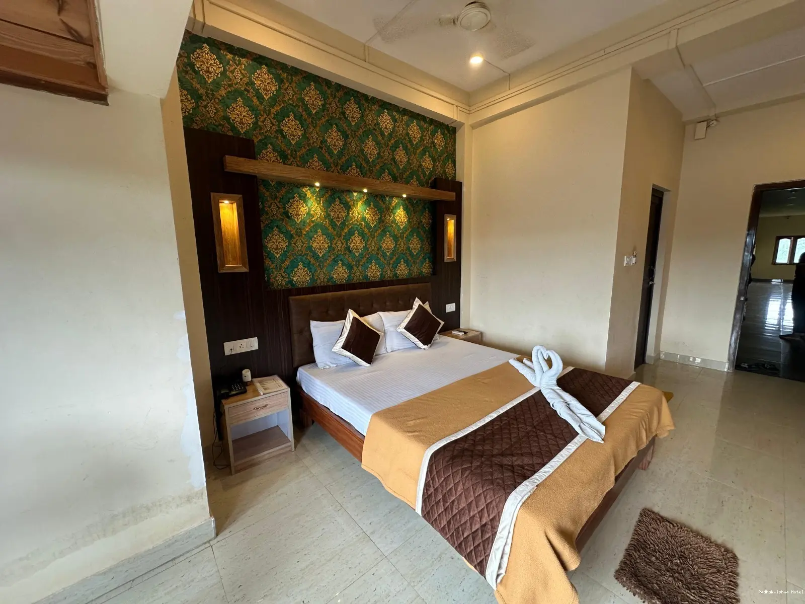 RadhaKrishna Hotel photo 2
