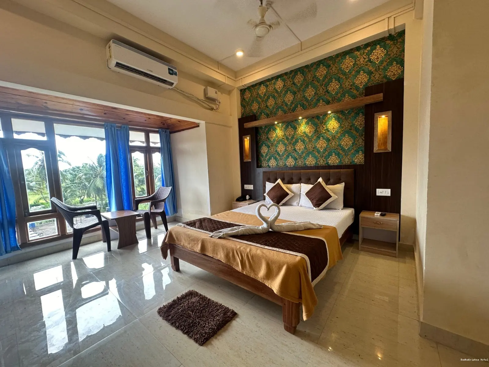 RadhaKrishna Hotel photo 4