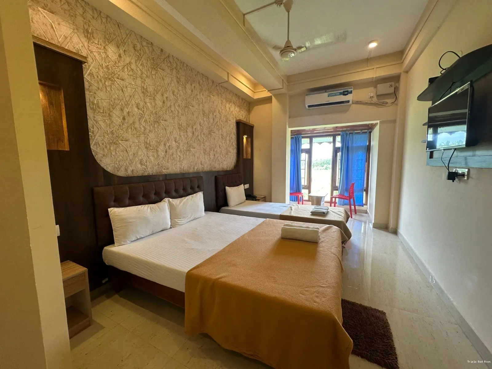 Triple Bed Room